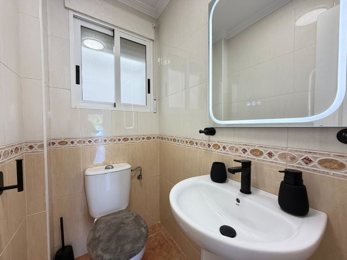 Image No.22-3 Bed Townhouse for sale
