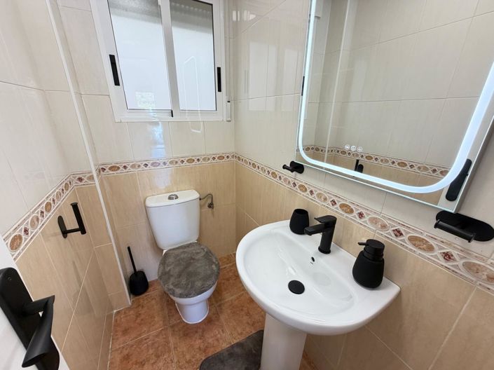 Image No.23-3 Bed Townhouse for sale
