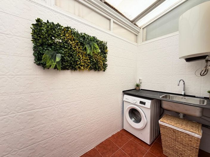 Image No.31-3 Bed Townhouse for sale