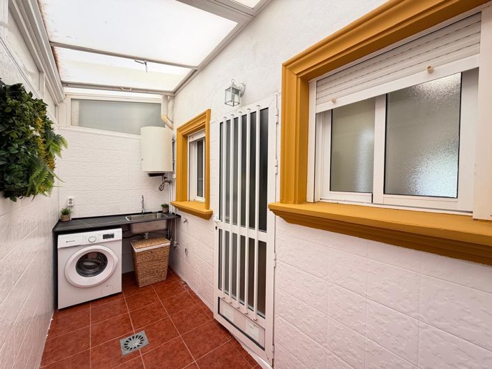 Image No.33-3 Bed Townhouse for sale