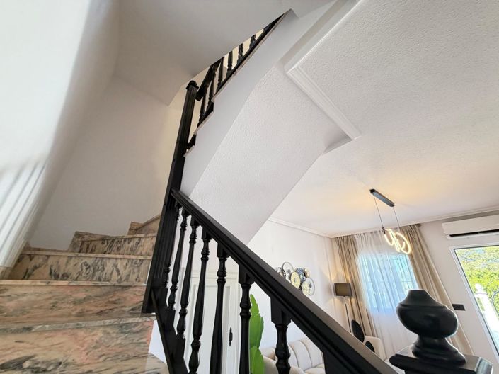Image No.35-3 Bed Townhouse for sale