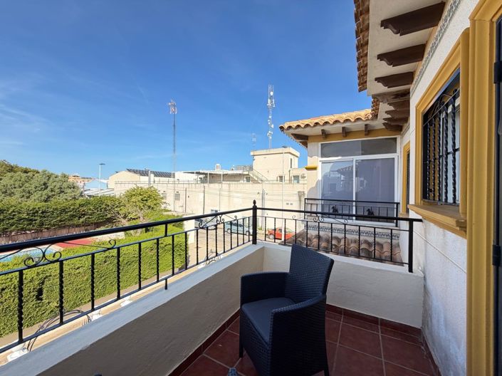 Image No.43-3 Bed Townhouse for sale