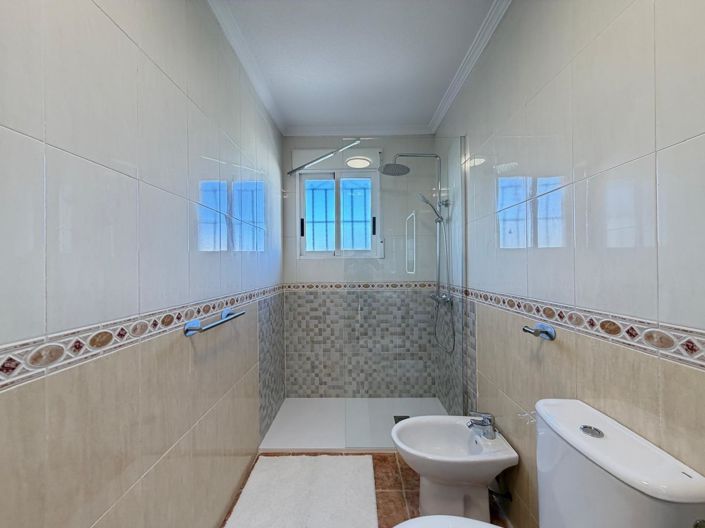 Image No.49-3 Bed Townhouse for sale