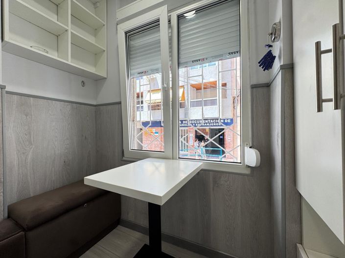 Image No.12-2 Bed House for sale
