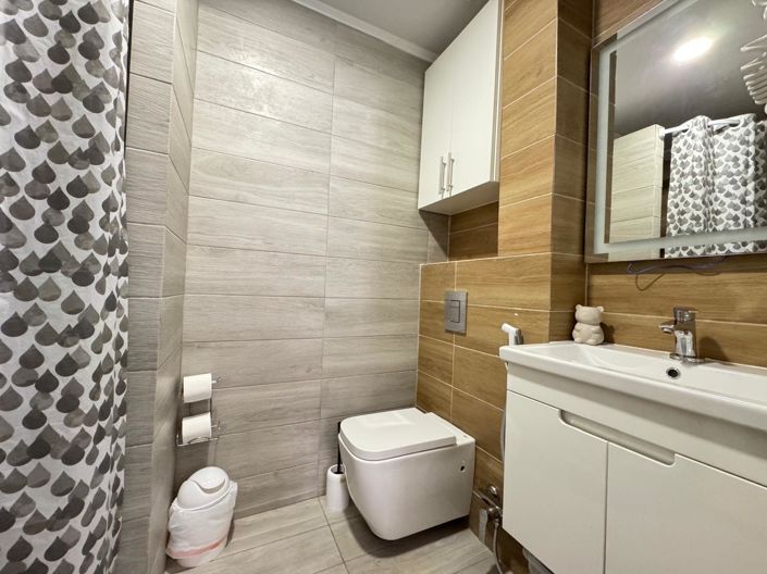 Image No.26-2 Bed House for sale
