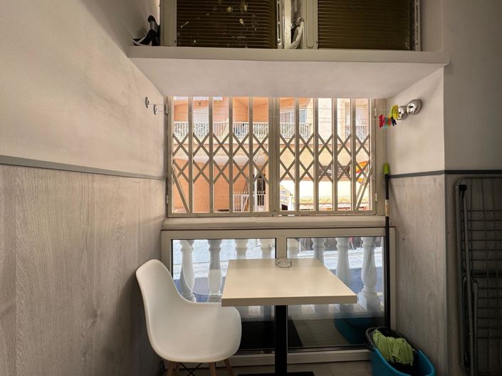 Image No.5-2 Bed House for sale