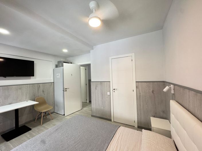 Image No.6-2 Bed House for sale