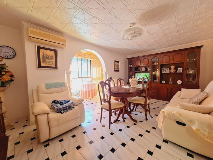 Image No.20-3 Bed House for sale