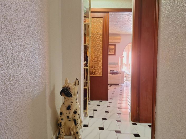 Image No.3-3 Bed House for sale