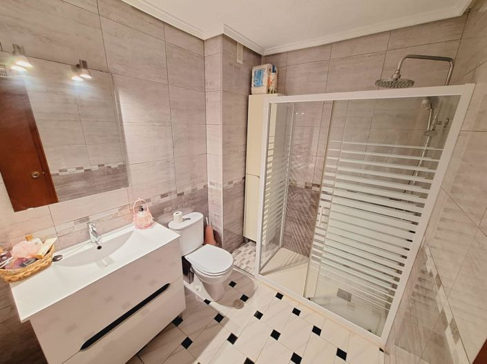 Image No.31-3 Bed House for sale
