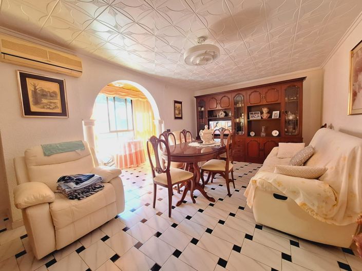 Image No.32-3 Bed House for sale