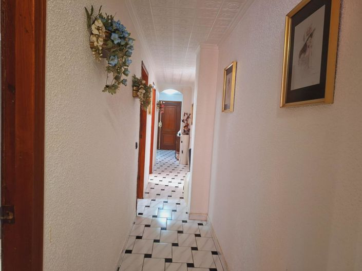 Image No.38-3 Bed House for sale