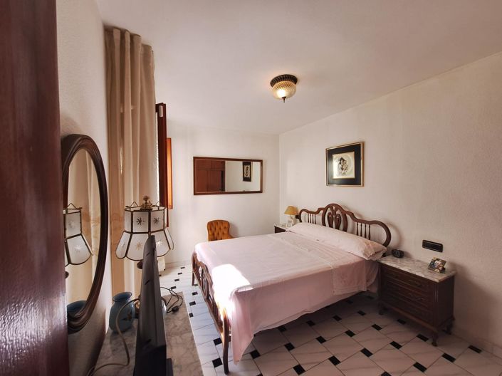Image No.4-3 Bed House for sale