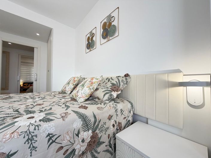 Image No.10-3 Bed Apartment for sale
