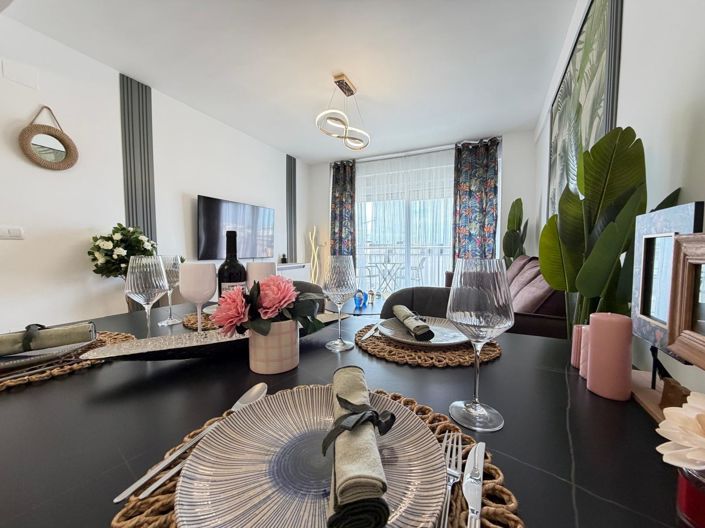 Image No.23-3 Bed Apartment for sale