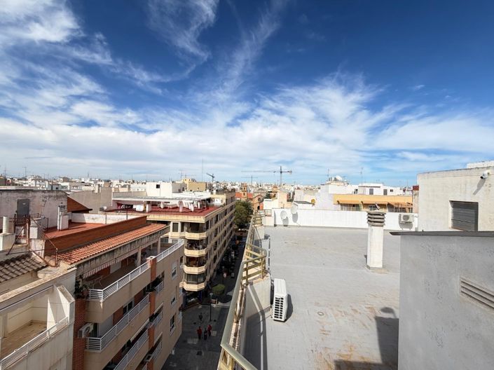 Image No.38-3 Bed Apartment for sale