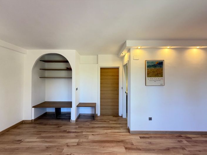 Image No.47-2 Bed Apartment for sale