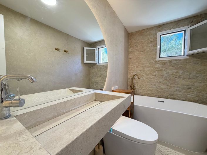Image No.50-2 Bed Apartment for sale