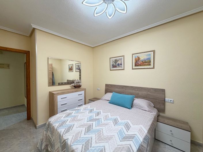 Image No.11-3 Bed House for sale