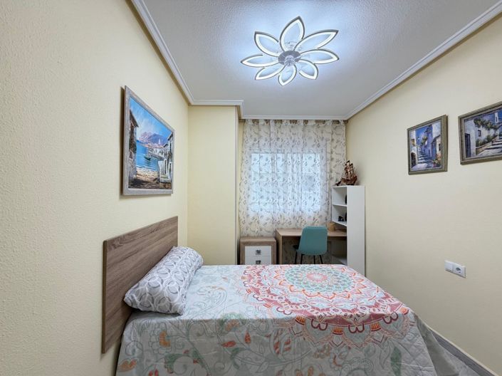 Image No.16-3 Bed House for sale