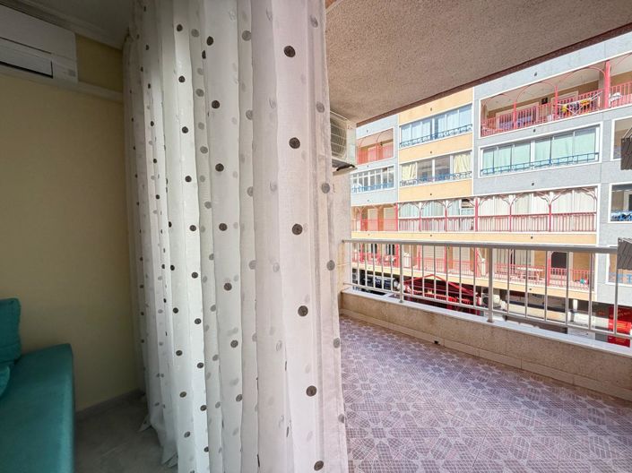 Image No.18-3 Bed House for sale
