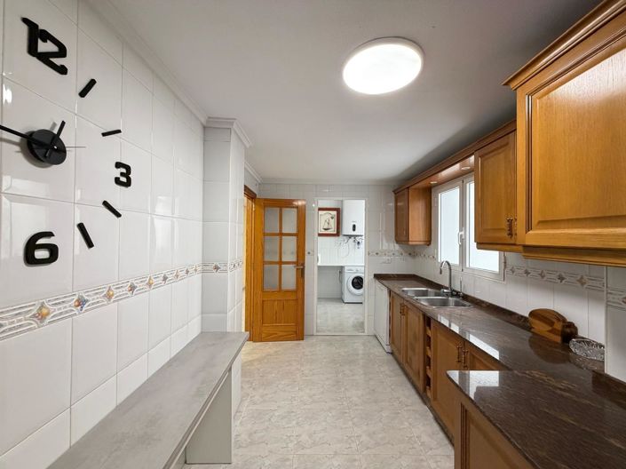 Image No.30-3 Bed House for sale
