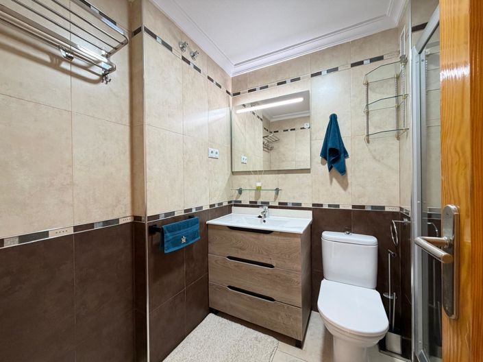 Image No.36-3 Bed House for sale