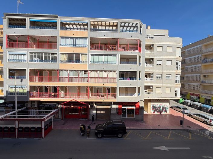 Image No.41-3 Bed House for sale