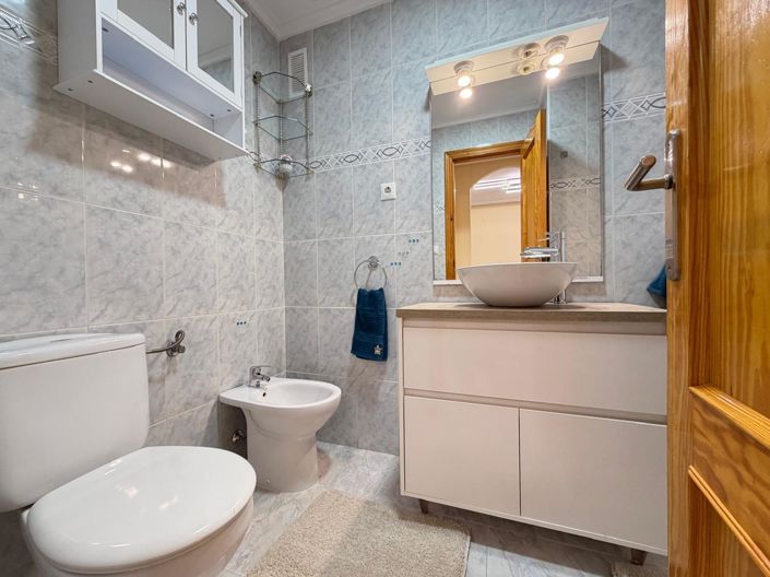 Image No.47-3 Bed House for sale
