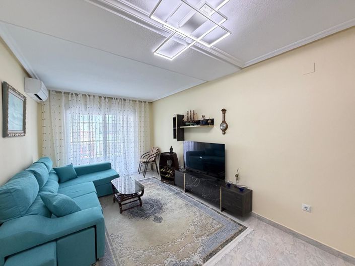 Image No.6-3 Bed House for sale