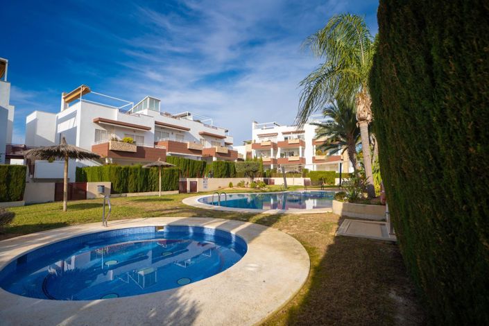 Image No.15-2 Bed House for sale