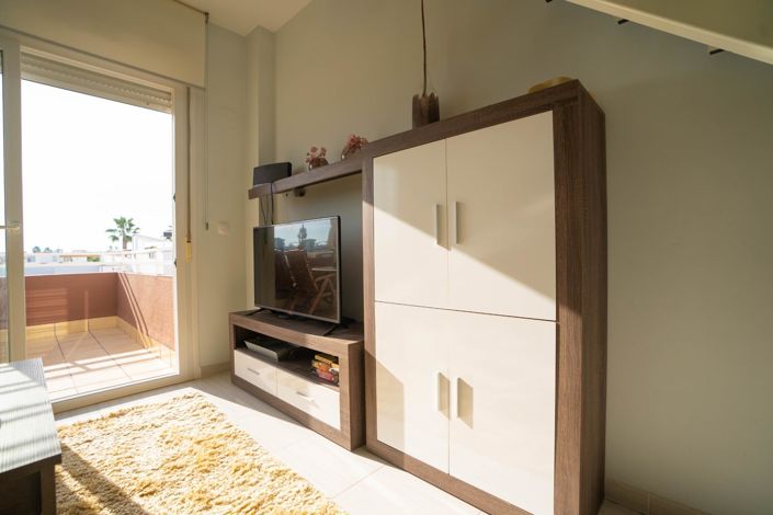 Image No.30-2 Bed House for sale