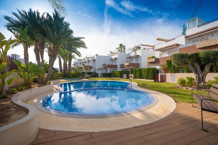 Image No.9-2 Bed House for sale