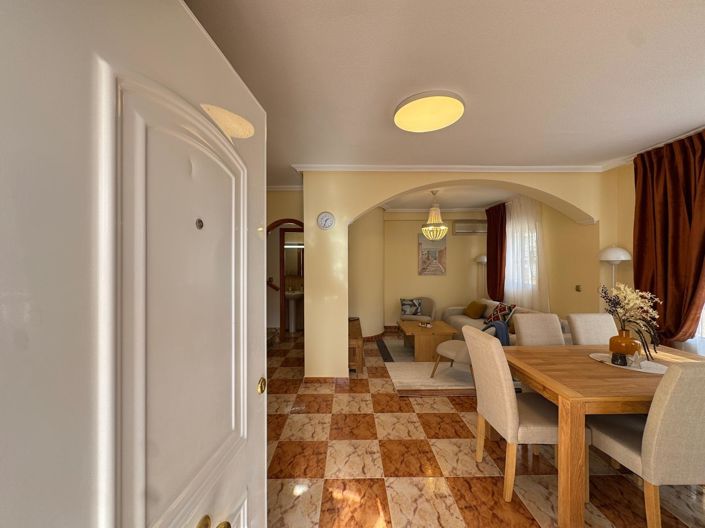 Image No.11-2 Bed Townhouse for sale