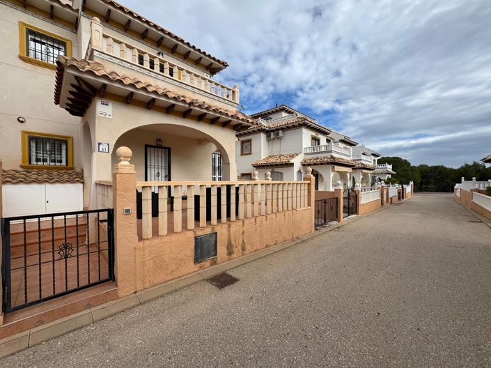 Image No.2-2 Bed Townhouse for sale