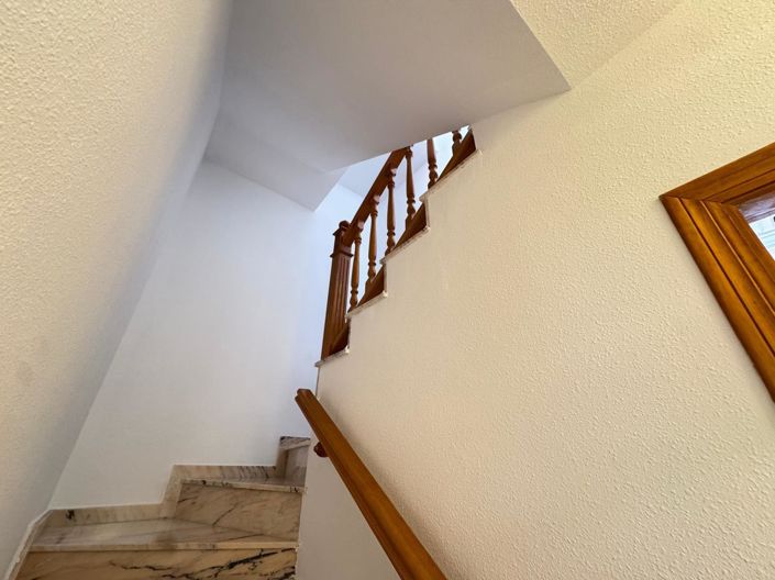 Image No.35-2 Bed Townhouse for sale