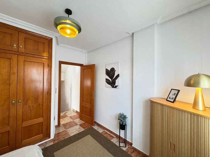 Image No.43-2 Bed Townhouse for sale