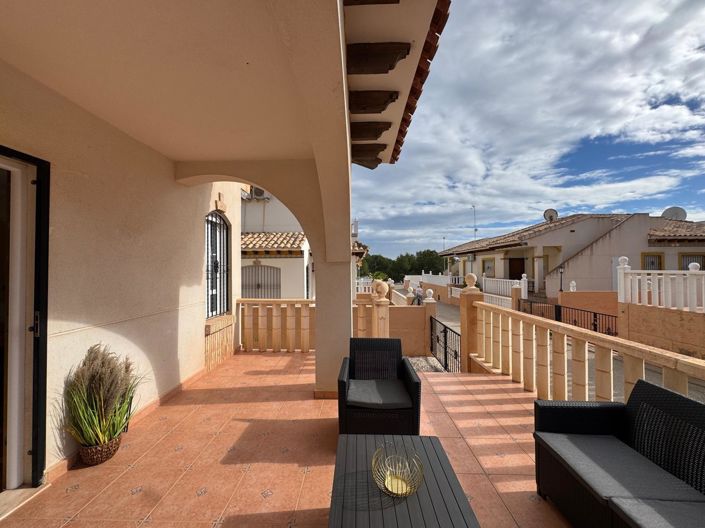 Image No.5-2 Bed Townhouse for sale