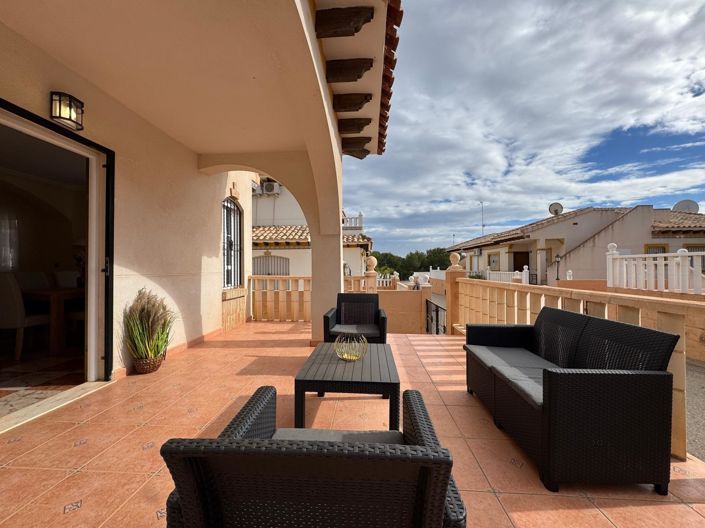 Image No.6-2 Bed Townhouse for sale
