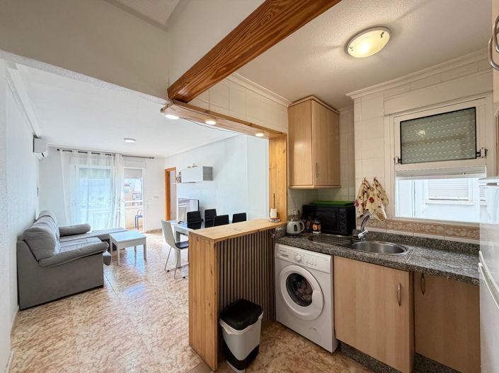 Image No.13-2 Bed House for sale
