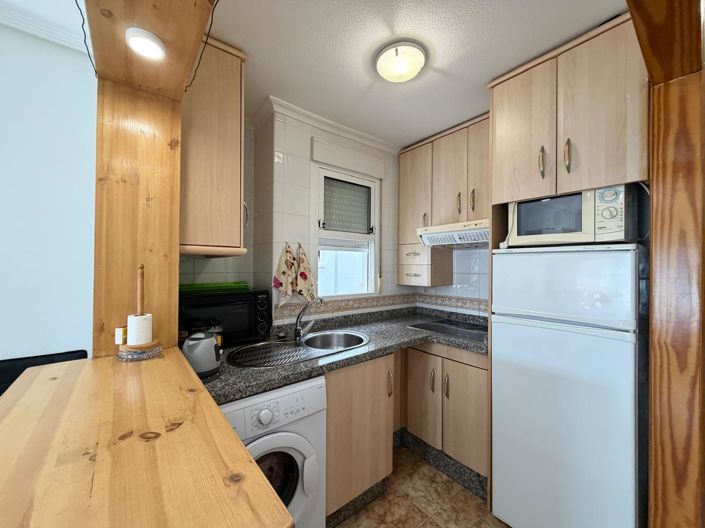 Image No.17-2 Bed House for sale