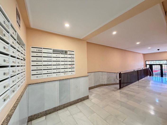 Image No.18-2 Bed House for sale
