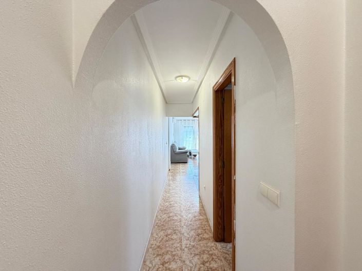 Image No.2-2 Bed House for sale