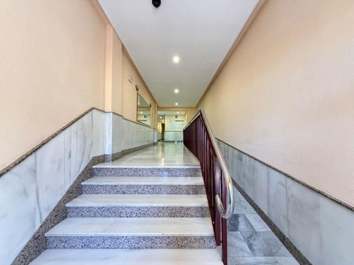 Image No.26-2 Bed House for sale