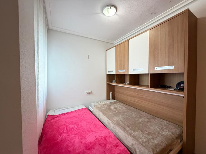 Image No.30-2 Bed House for sale