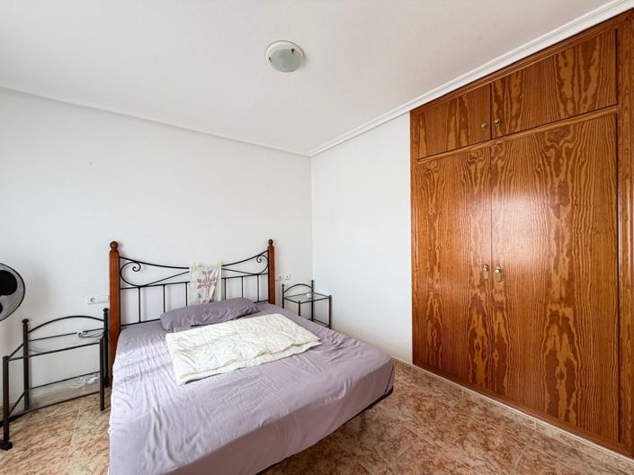 Image No.31-2 Bed House for sale
