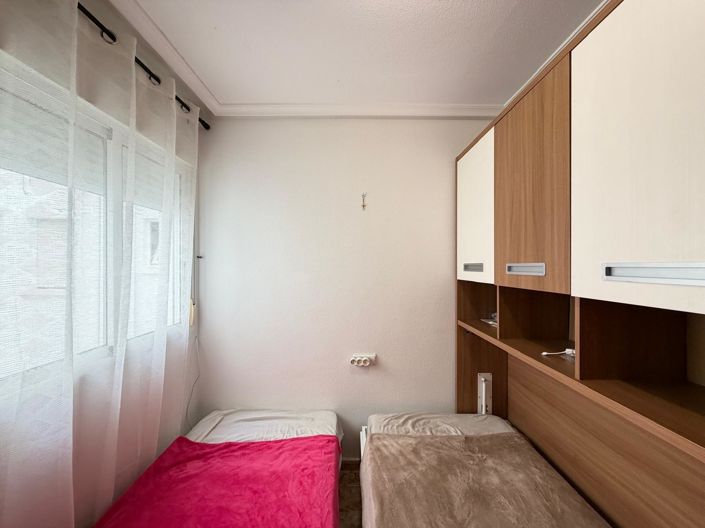Image No.33-2 Bed House for sale