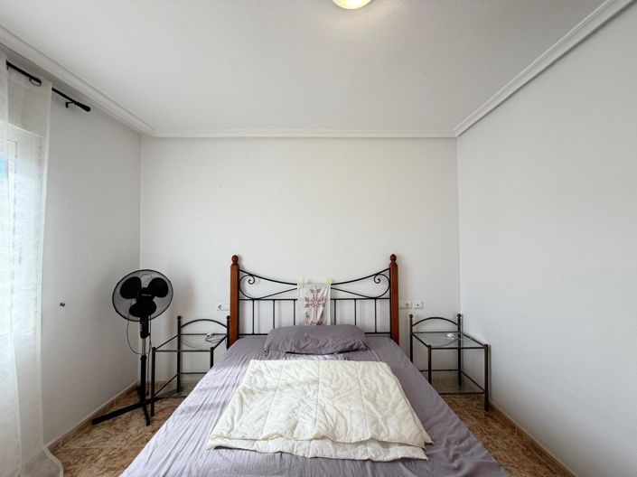 Image No.34-2 Bed House for sale