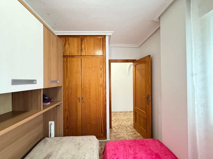 Image No.36-2 Bed House for sale
