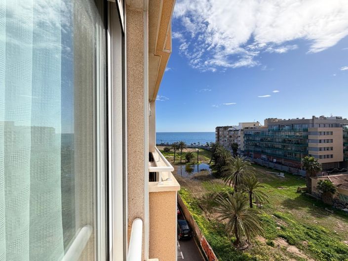 Image No.6-2 Bed House for sale